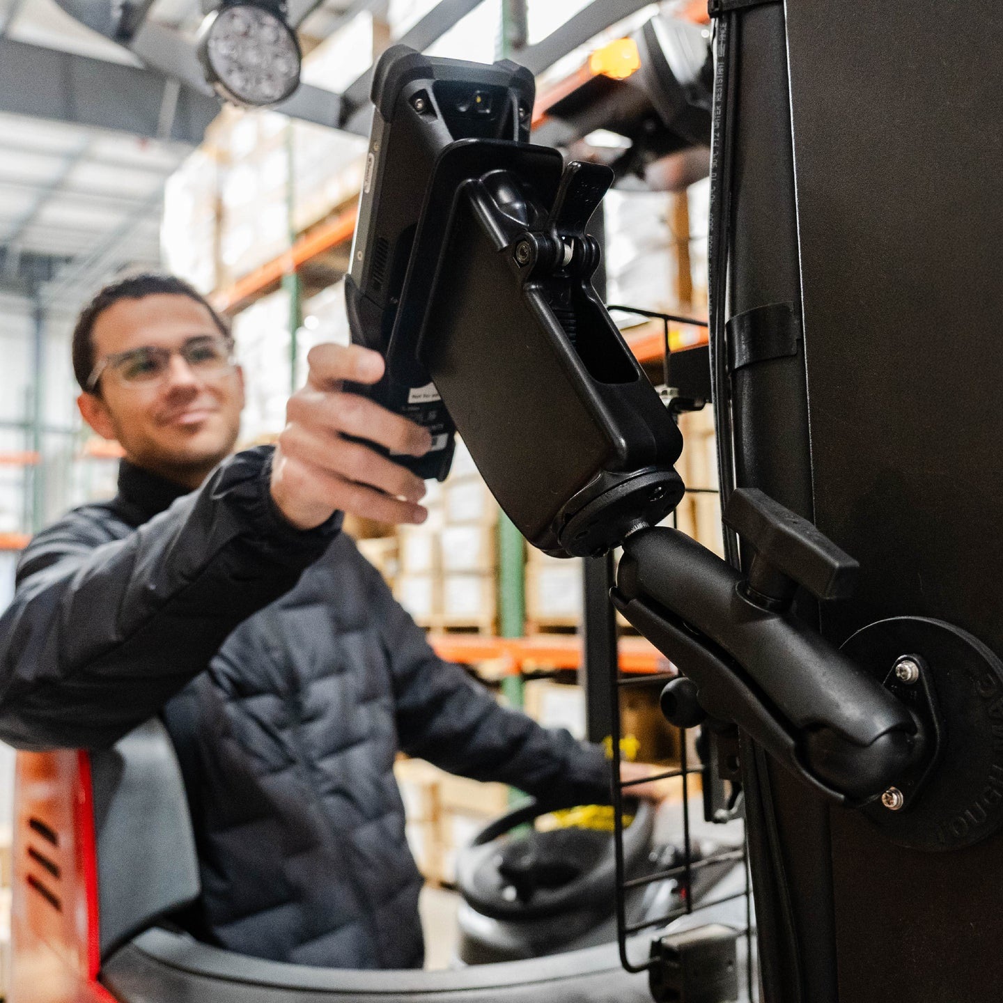 RAP-317U Drop-N-Lock Halterung für Barcode-Scannerpistolen mit Verriegelung 4