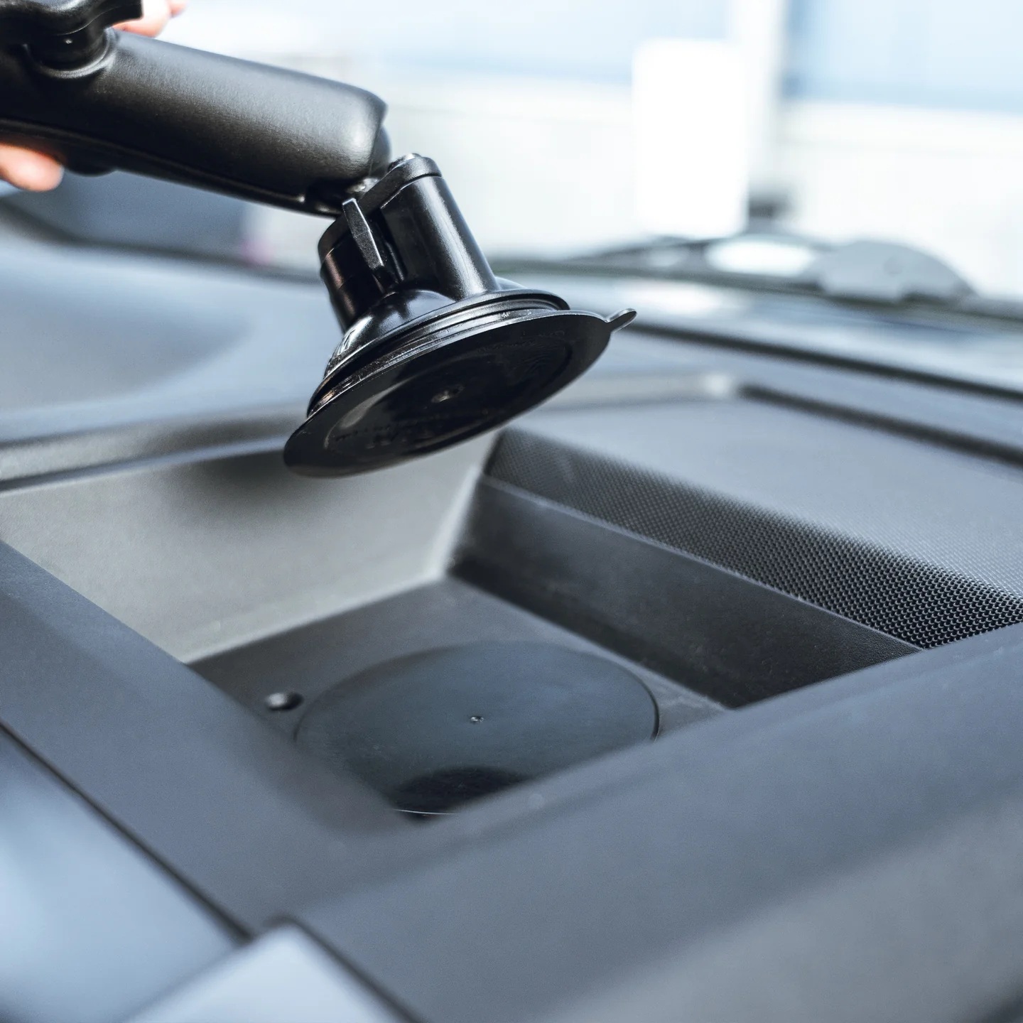 RAP-350-35BU Klebe-Pad für Saugnapfsysteme zum Aufkleben auf Armaturenbrett 3 RAP-350-35BU Klebe-Pad für Saugnapfsysteme zum Aufkleben auf Armaturenbrett 3